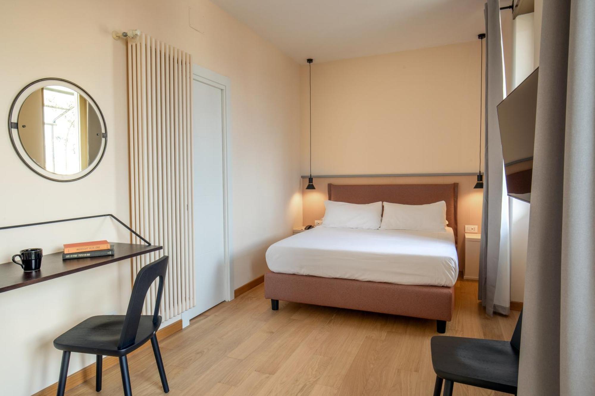 Hotel Colosseum Рим Экстерьер фото