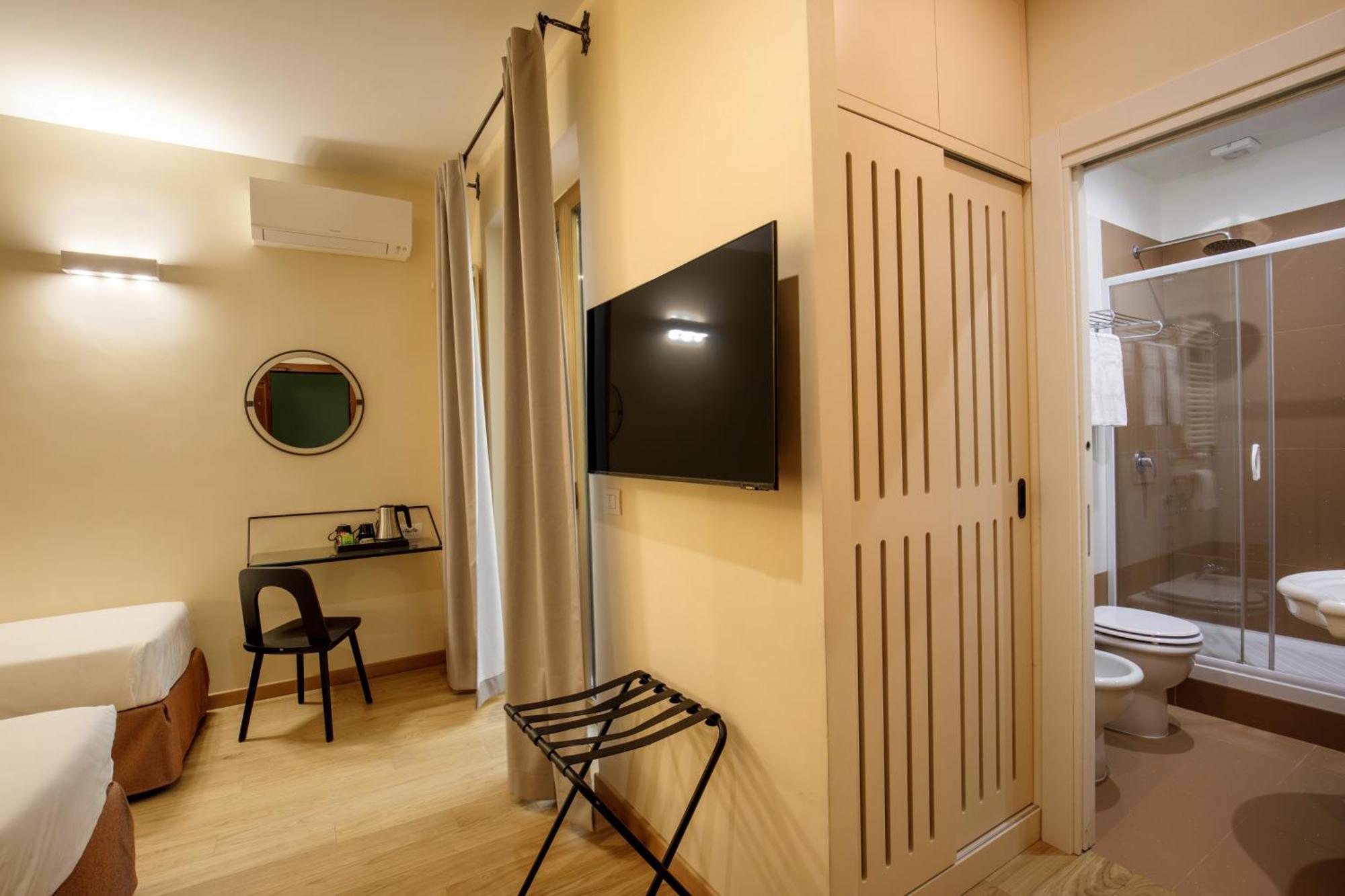 Hotel Colosseum Рим Экстерьер фото