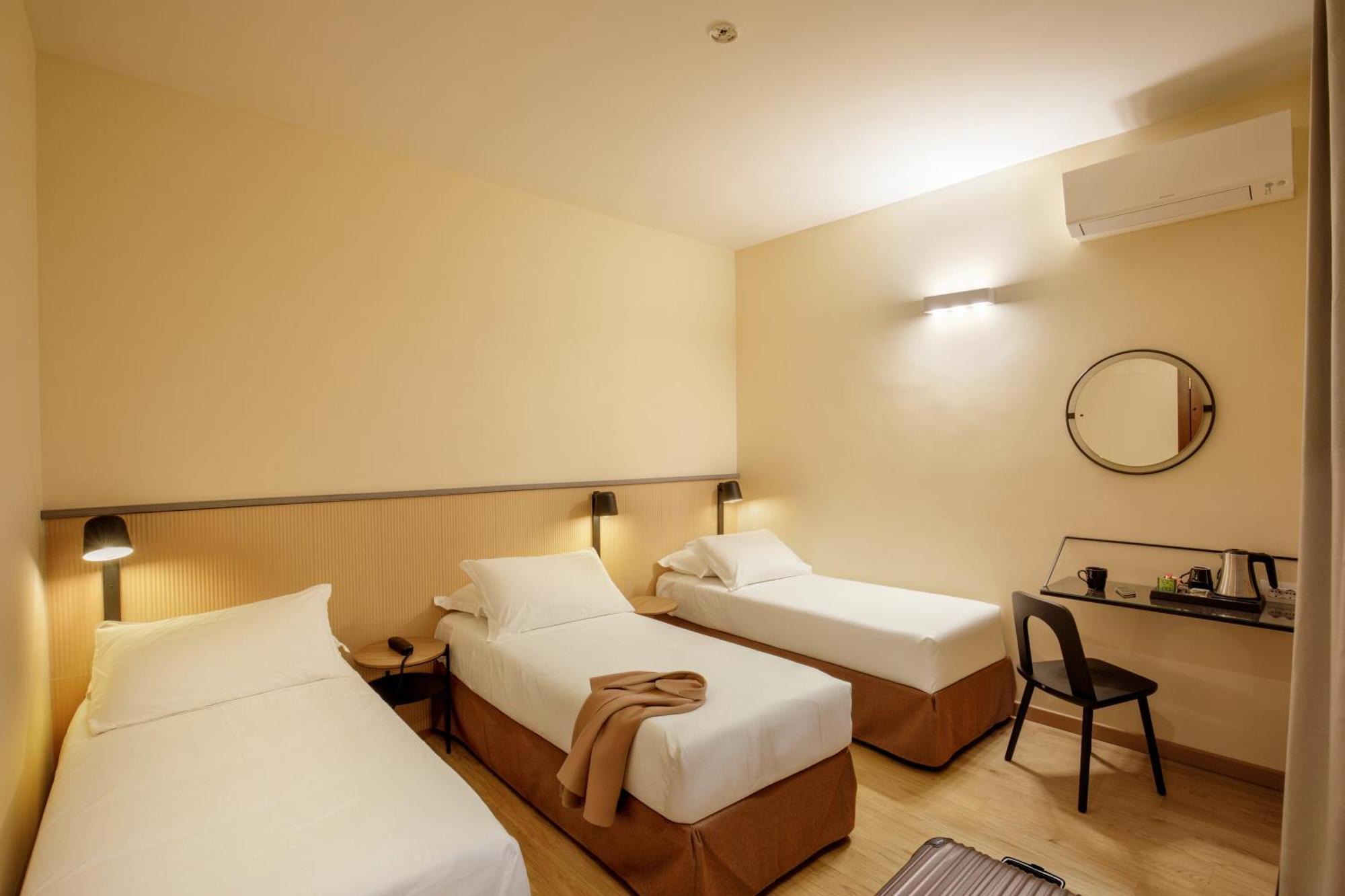 Hotel Colosseum Рим Экстерьер фото